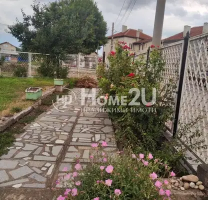 Photo 2 — House in Kazichene