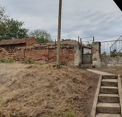 Снимка 4 — Къща с 4 стаи и голям двор в с. Коиловци, обл. Плевен