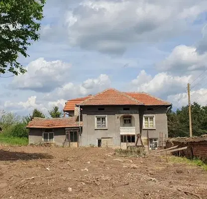 Снимка 5 — Къща с 4 стаи и голям двор в с. Коиловци, обл. Плевен