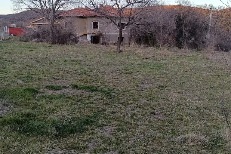 House in Oblast Stara Zagora, Kolena