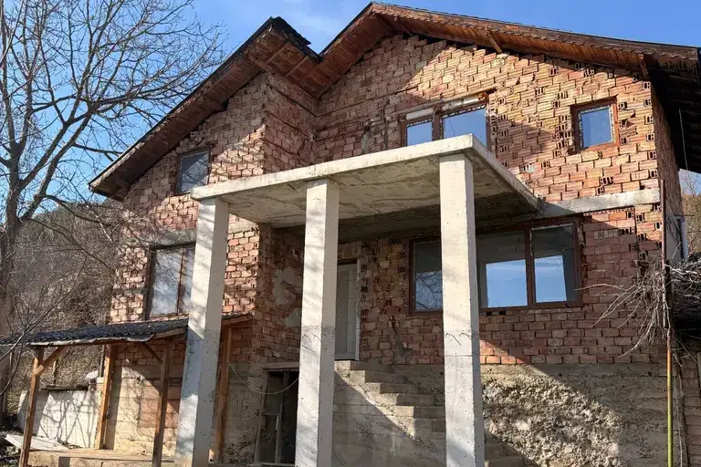 Къща в Габрово, с. Кормянско