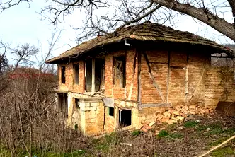 Къща в Разград, с. Костанденец