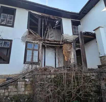 Снимка 4 — Къща с 2 етажа и панорамна тераса в с. Костенковци, Габрово