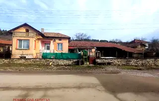 Къща в Габрово, с. Крамолин