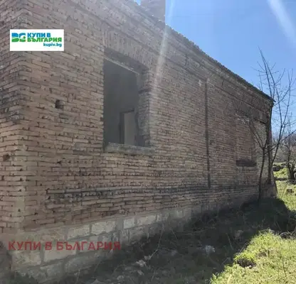 Снимка 5 — Двуетажна къща с 2 спални в с. Красен дол, област Шумен