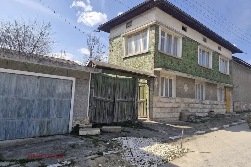 House in Oblast Ruse, Krivnya