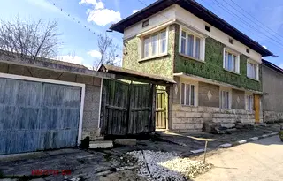 Къща в Русе, с. Кривня