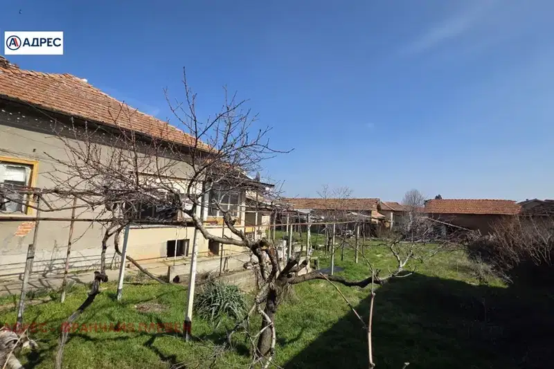 House in Oblast Pleven, Krushovica