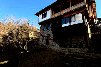 Къща в Благоевград, с. Лещен