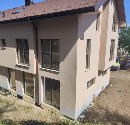 Photo 2 — House in Lozen