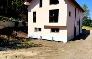 Къща в с. Лозен