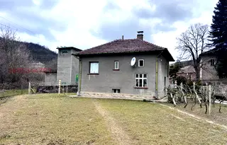 Къща в Плевен, с. Лозица