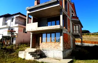 Къща в Перник, с. Люлин