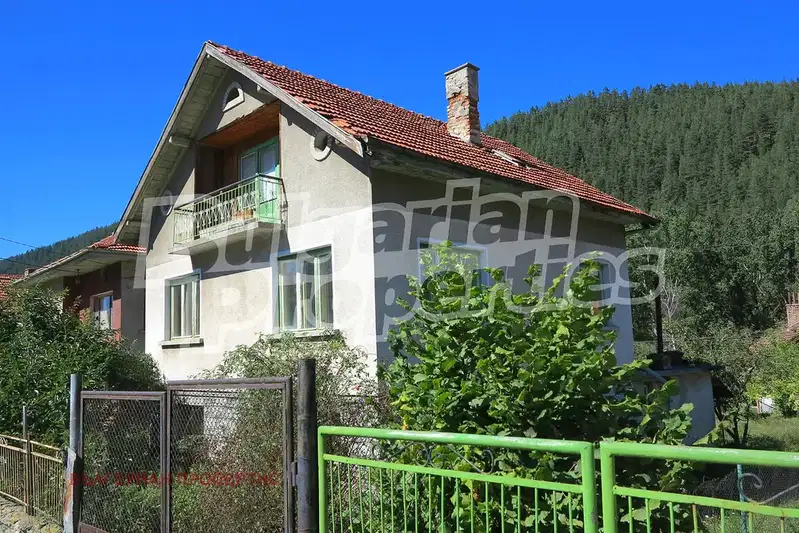 House in област София, Madjare
