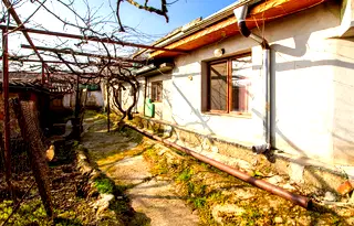 Къща в Сливен, с. Мечкарево