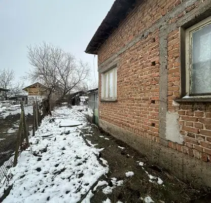 Снимка 2 — Къща в Монтана, с. Медковец