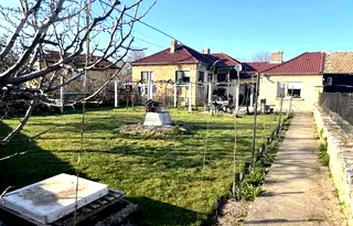Къща във Варна, с. Млада гвардия