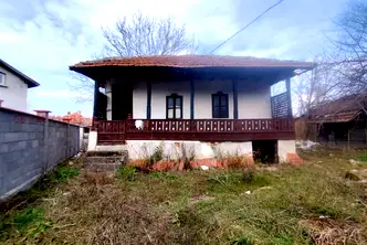 Къща във Враца, с. Нефела