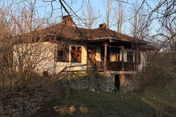 House in област София, Novachene