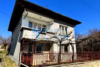 Къща във Велико Търново, с. Ново ище
