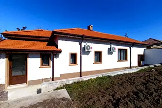 Къща във Велико Търново, с. Ново село