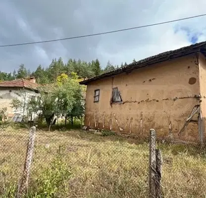 Снимка 4 — Къща с двор в с. Ново село, област София, с панорама