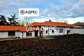 Къща във Велико Търново, с. Ново село