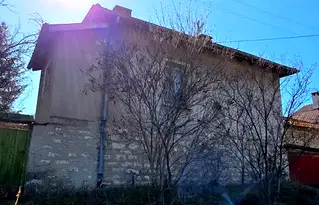 Къща в София, с. Опицвет