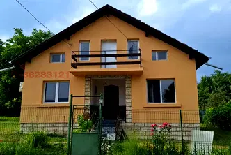 Къща в Ловеч, с. Орешене