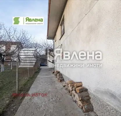 Photo 4 — Two houses with garage and yard in Pancharevo village, Sofia