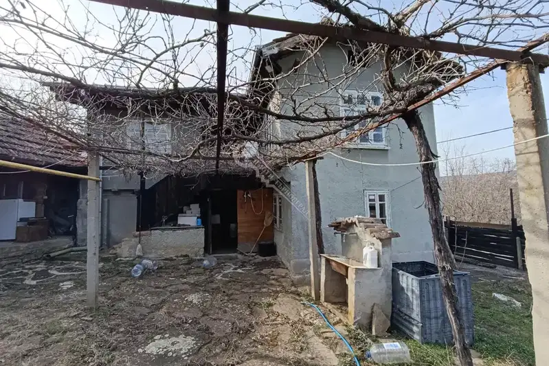 House in Oblast Gabrovo, с. Парчовци