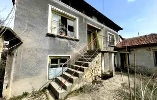 Къща във Велико Търново, с. Патреш