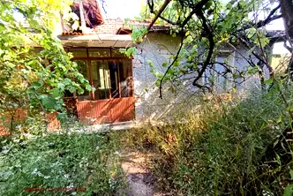 Къща във Велико Търново, с. Пчелище