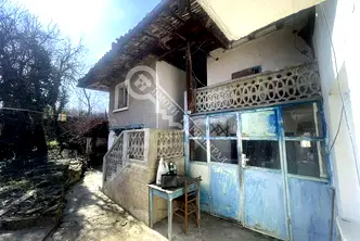 Къща във Велико Търново, с. Пчелище