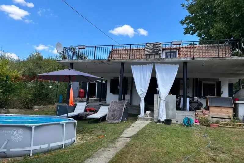 Къща в Русе, с. Пепелина
