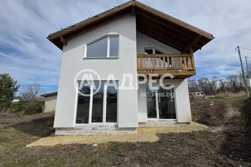 House in област София, Pojarevo