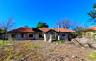 Къща във Велико Търново, с. Поликраище