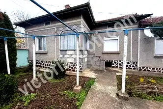 Къща във Велико Търново, с. Правда