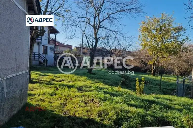 Къща във Варна, с. Приселци