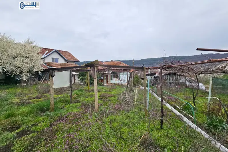 Къща във Велико Търново, с. Присово