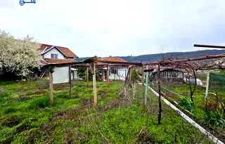 Къща във Велико Търново, с. Присово