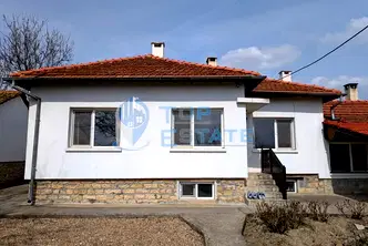 Къща във Велико Търново, с. Раданово