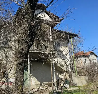 Снимка 5 — Къща в Ловеч, с. Радювене