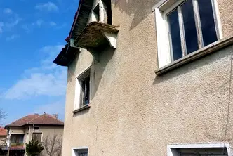 Къща във Враца, с. Ракево