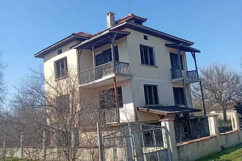 Къща в Добрич, с. Равнец