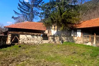 Къща в София, с. Разлив