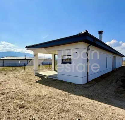Photo 2 — House in област София, Reliovo