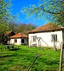 Къща в Ловеч, с. Рибарица