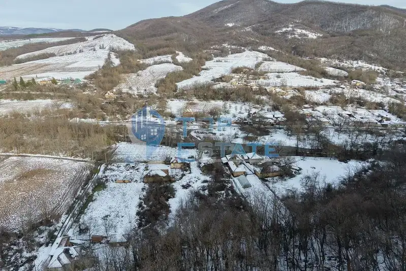 Къща във Велико Търново, с. Росно