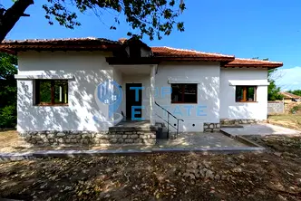 Къща във Велико Търново, с. Русаля